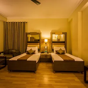 Hotel The Suncourt Yatri ***