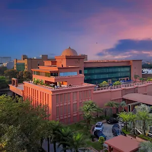 Hotel Taj & Convention Centre, Agra *****